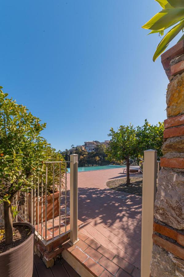 Vila Taormina Skyline Exteriér fotografie
