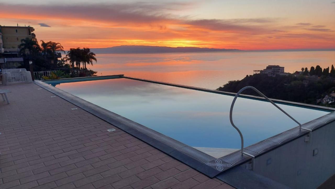 Vila Taormina Skyline Exteriér fotografie